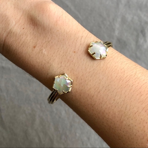 Kendra Scott Jewelry - Host Pick ♥️ Kendra Scott Gold Bracelet